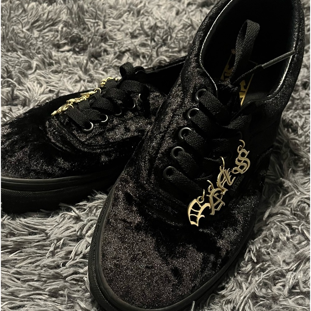 Vans size 8.5 men 10 women’s crushed velvet classics